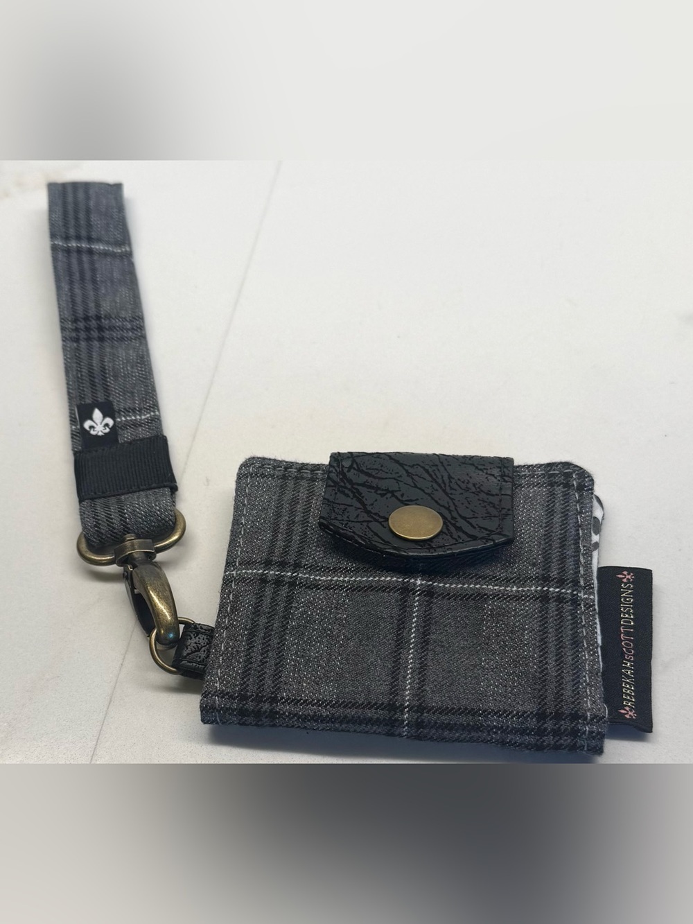 RSD Rebekah Scott Gray Plaid Smallet Wallet Wristlet